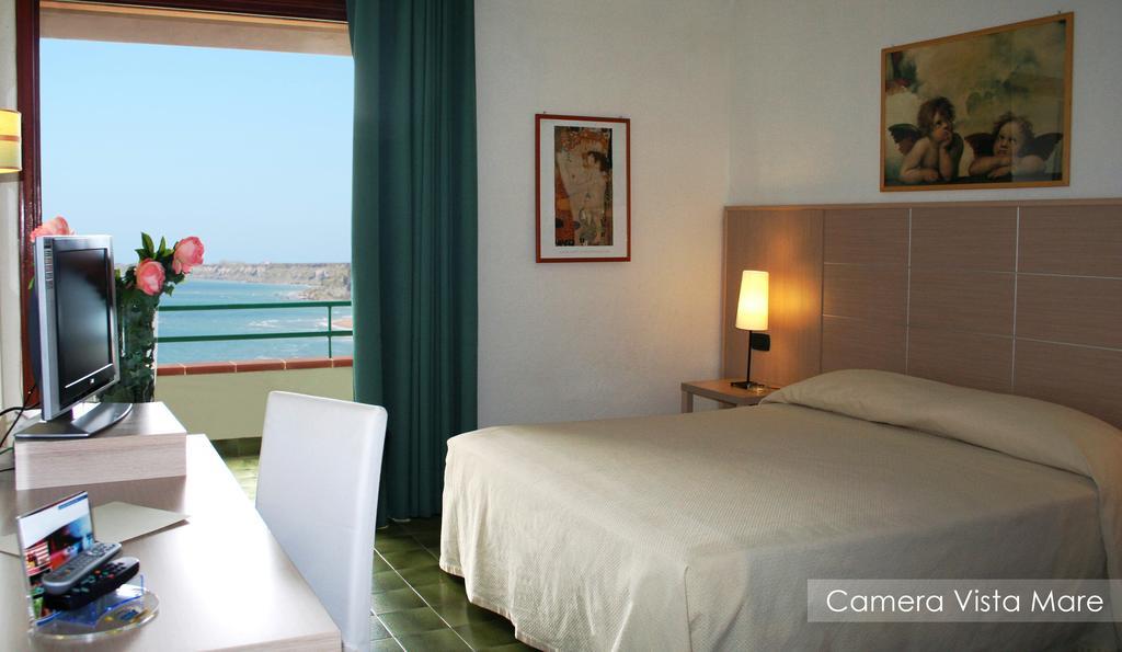 Costa Tiziana Hotel Village Crotone Ruang foto